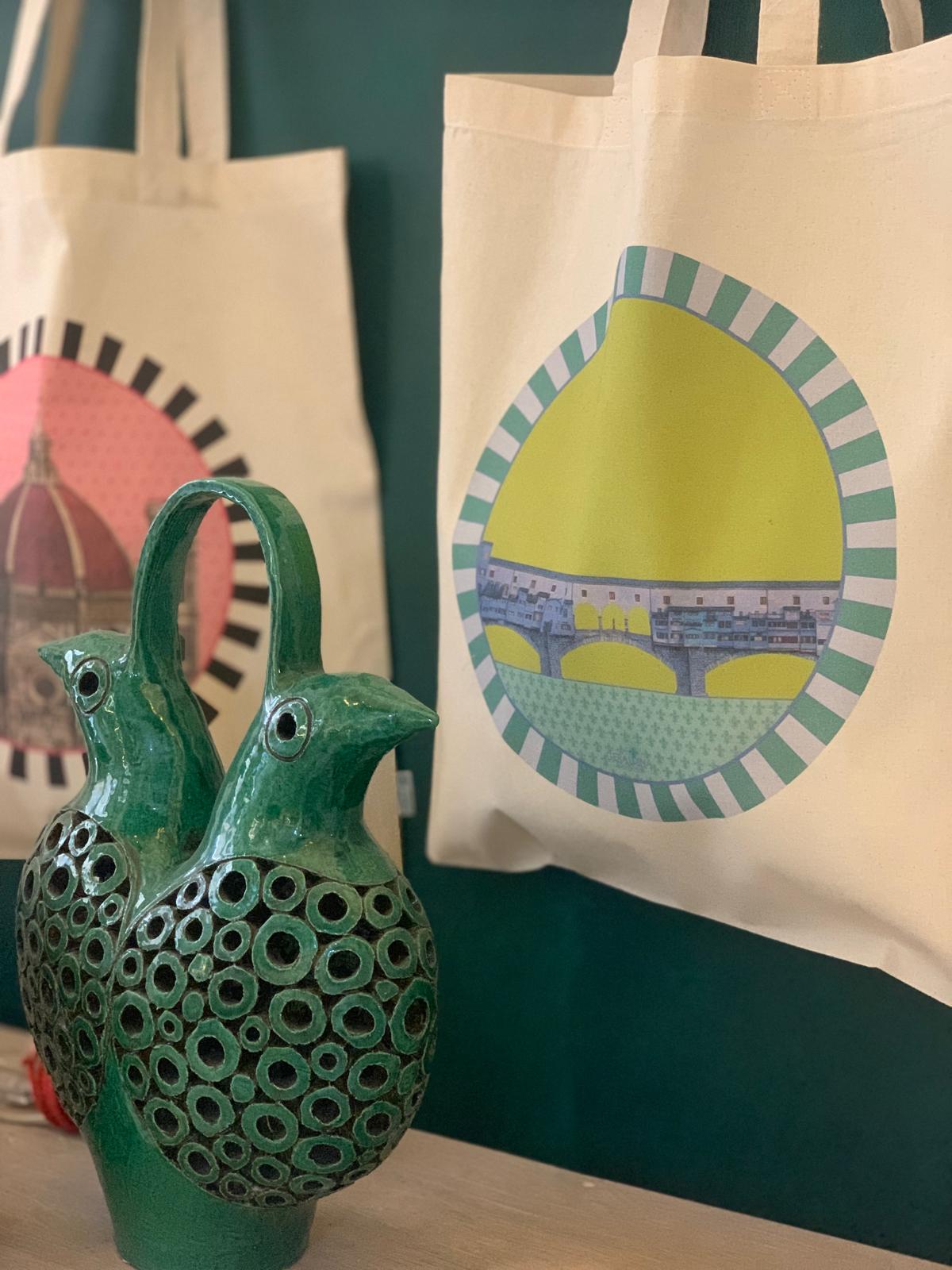 Tote bag